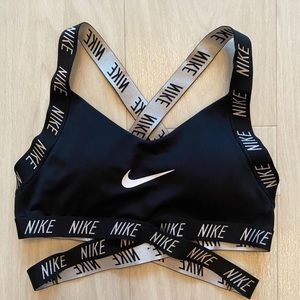 Nike Indy Dri-Fit Cross-Back Compression Bra